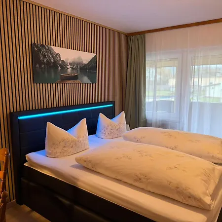 בית הארחה Decker *