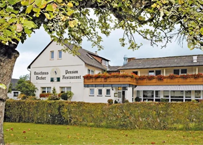 Decker בית הארחה *