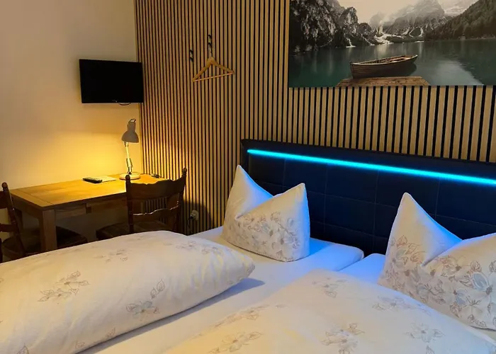 Decker בית הארחה